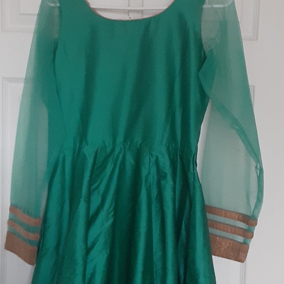 Elegant Evening Dress for women (brand new) - Picture 6 of 10